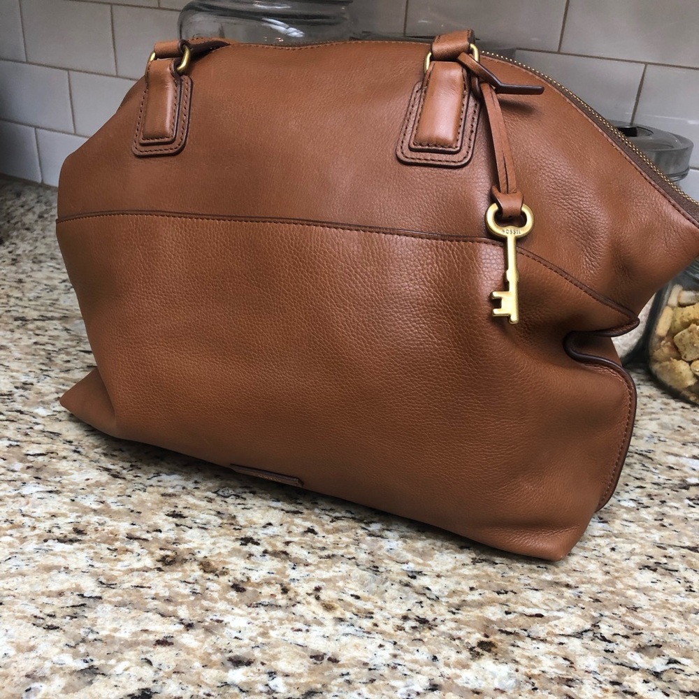 Brown Leather Women's Bag this bag has few marks.